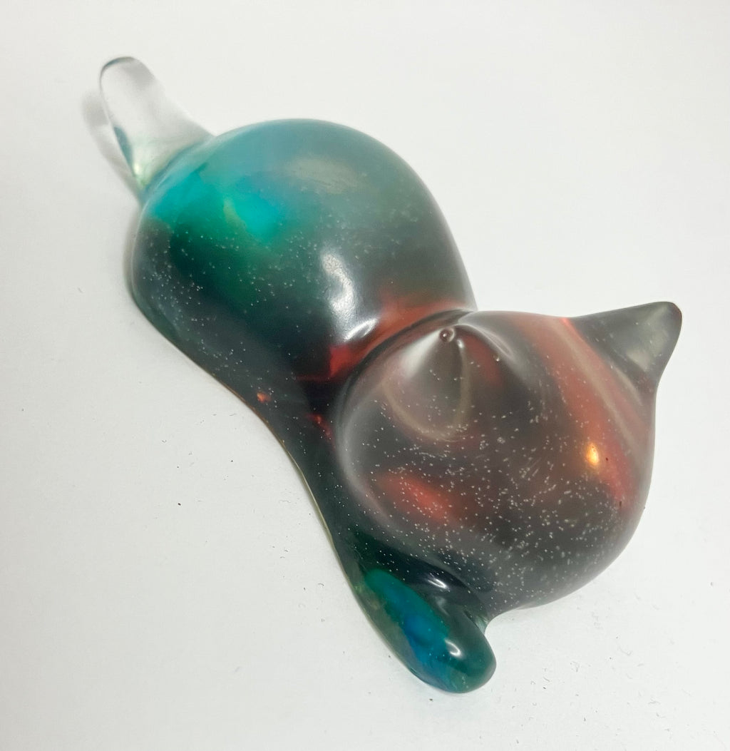 small cat loaf figurines