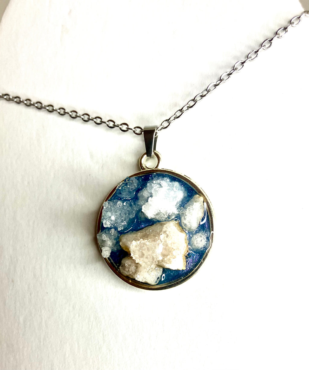 Drusy in resin pendants