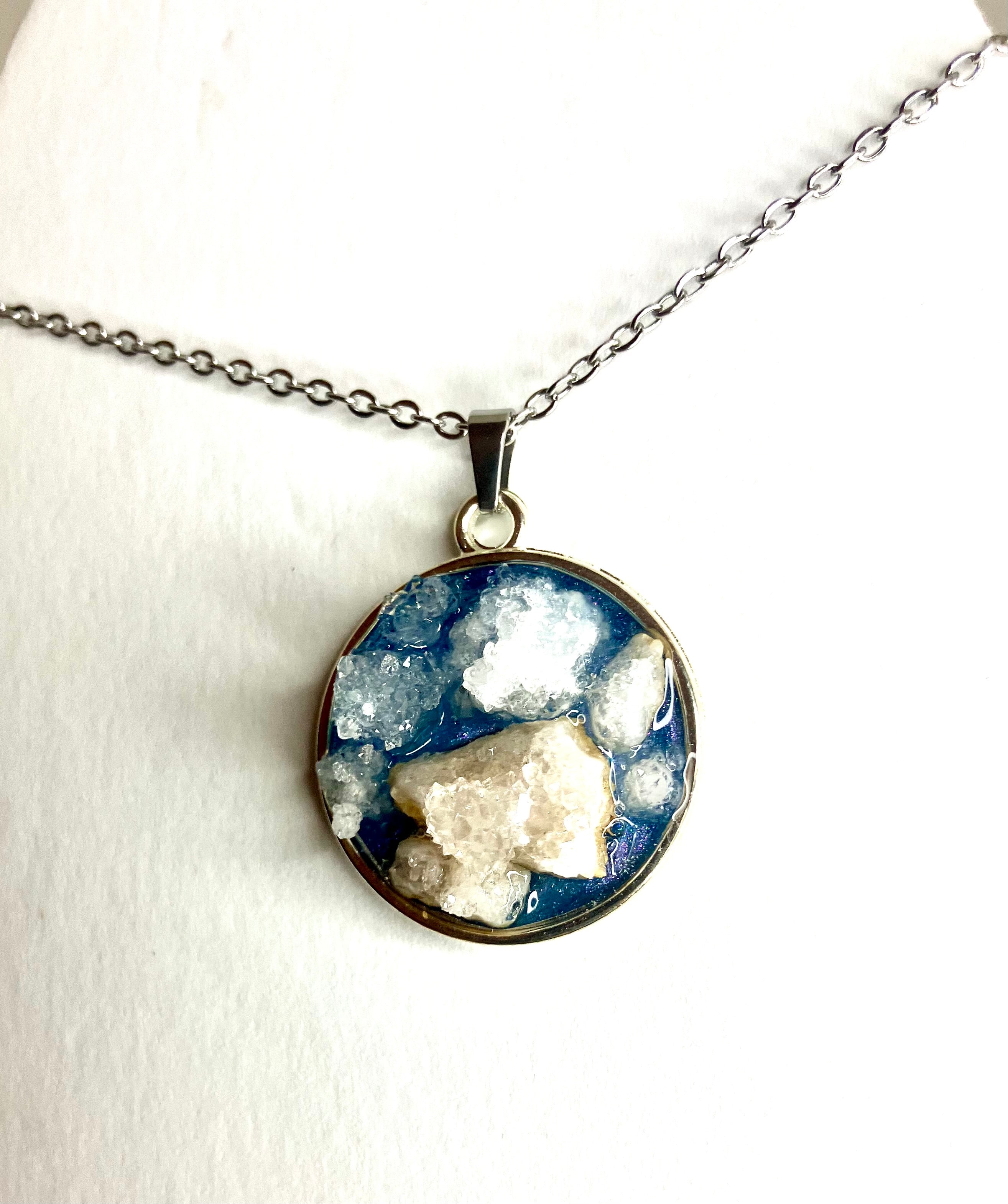 Drusy in resin pendants