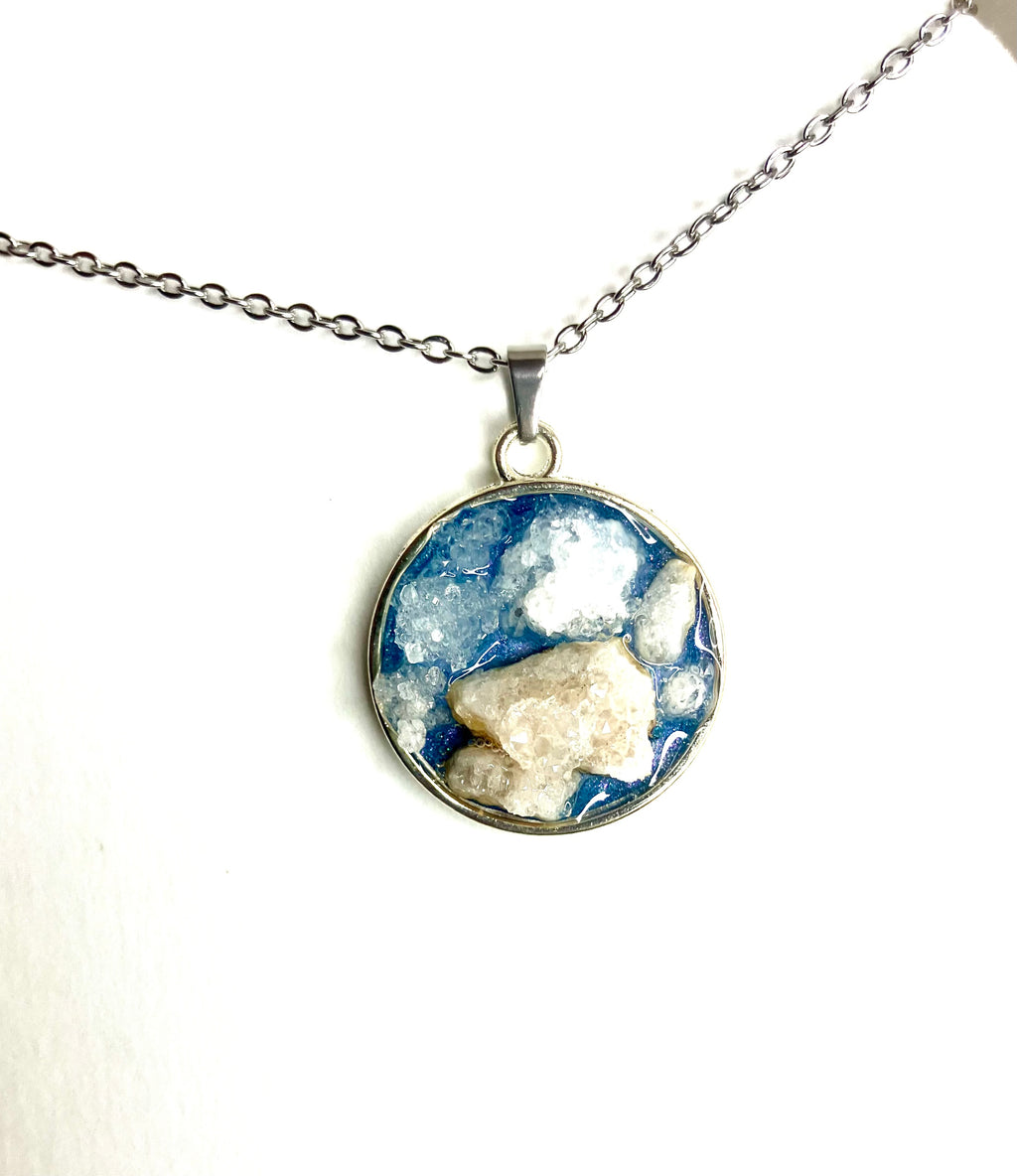 Drusy in resin pendants