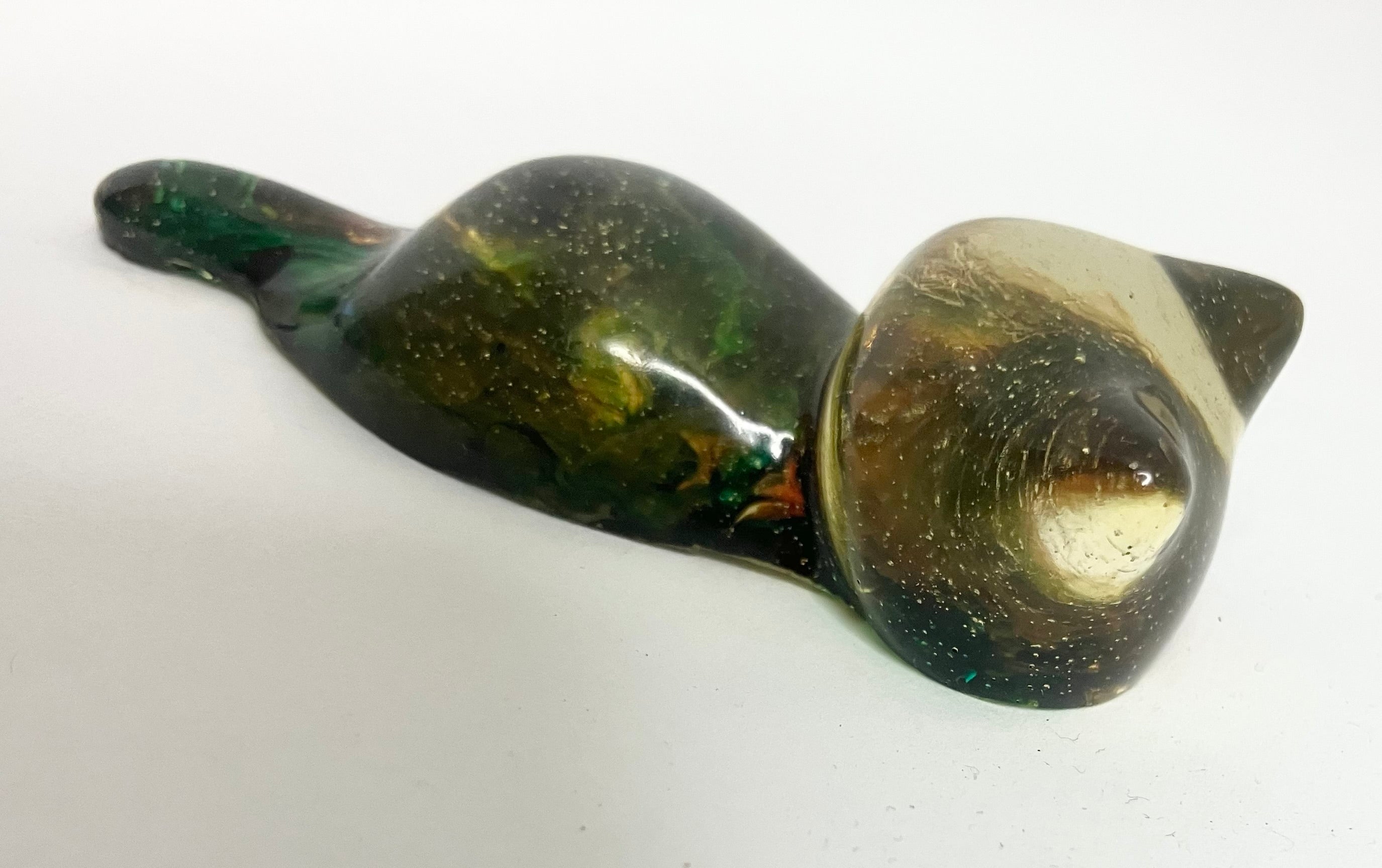 small cat loaf figurines