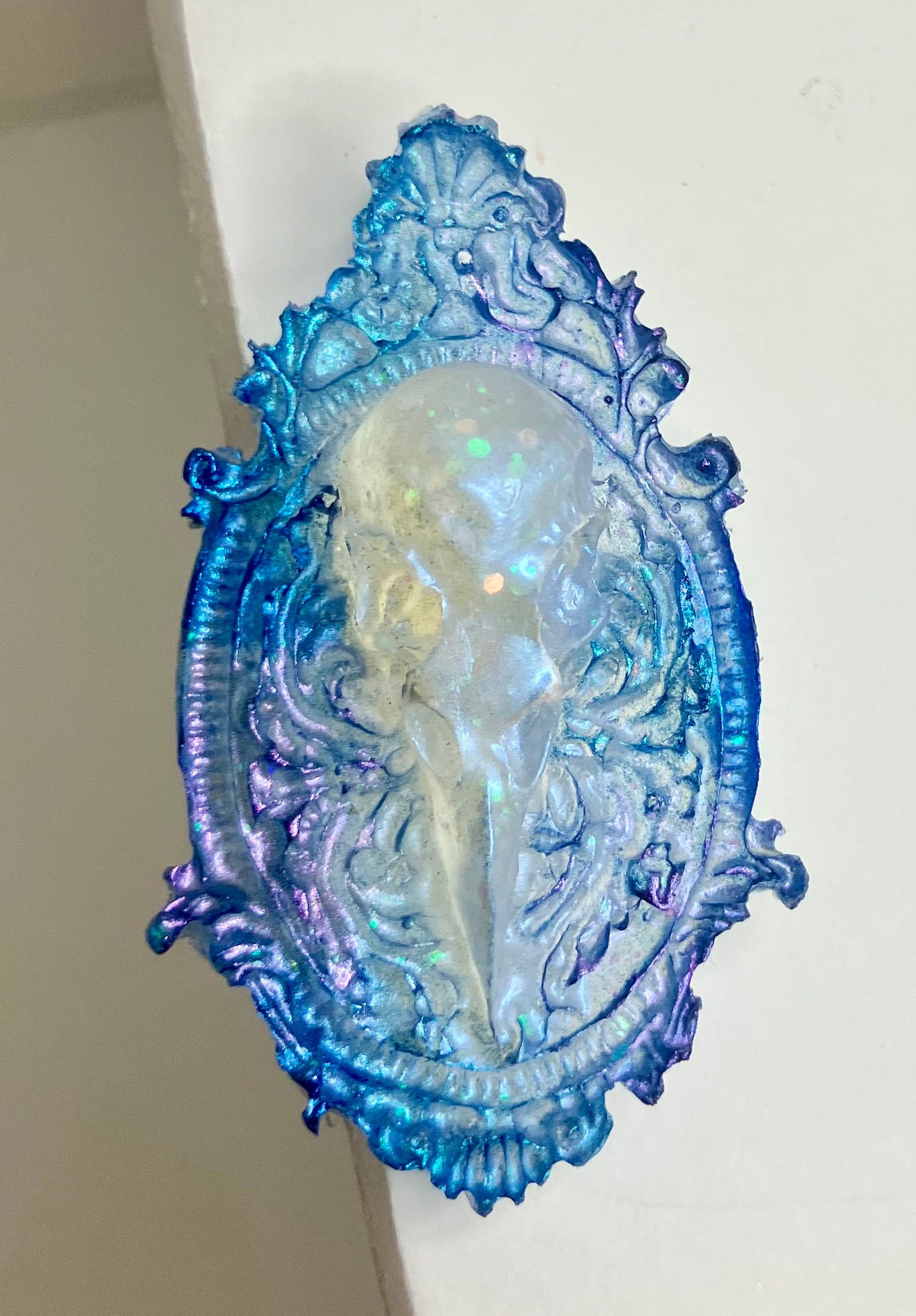 Resin pins and hair clips