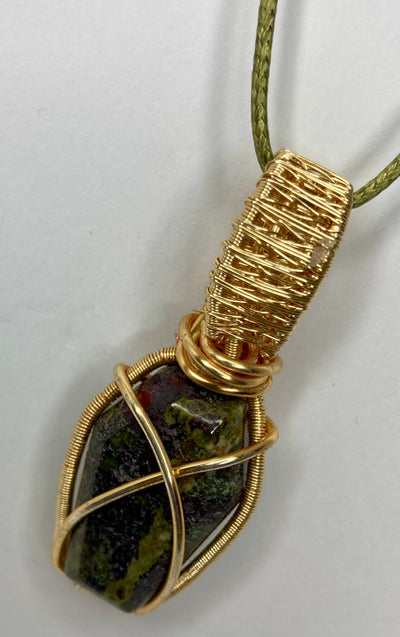 Wire wrapped stone pendants, silver plated copper wire