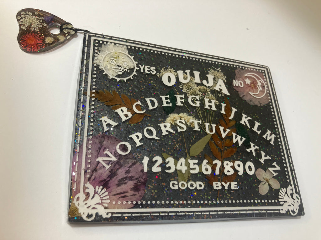 Small resin ouija board/spirit board
