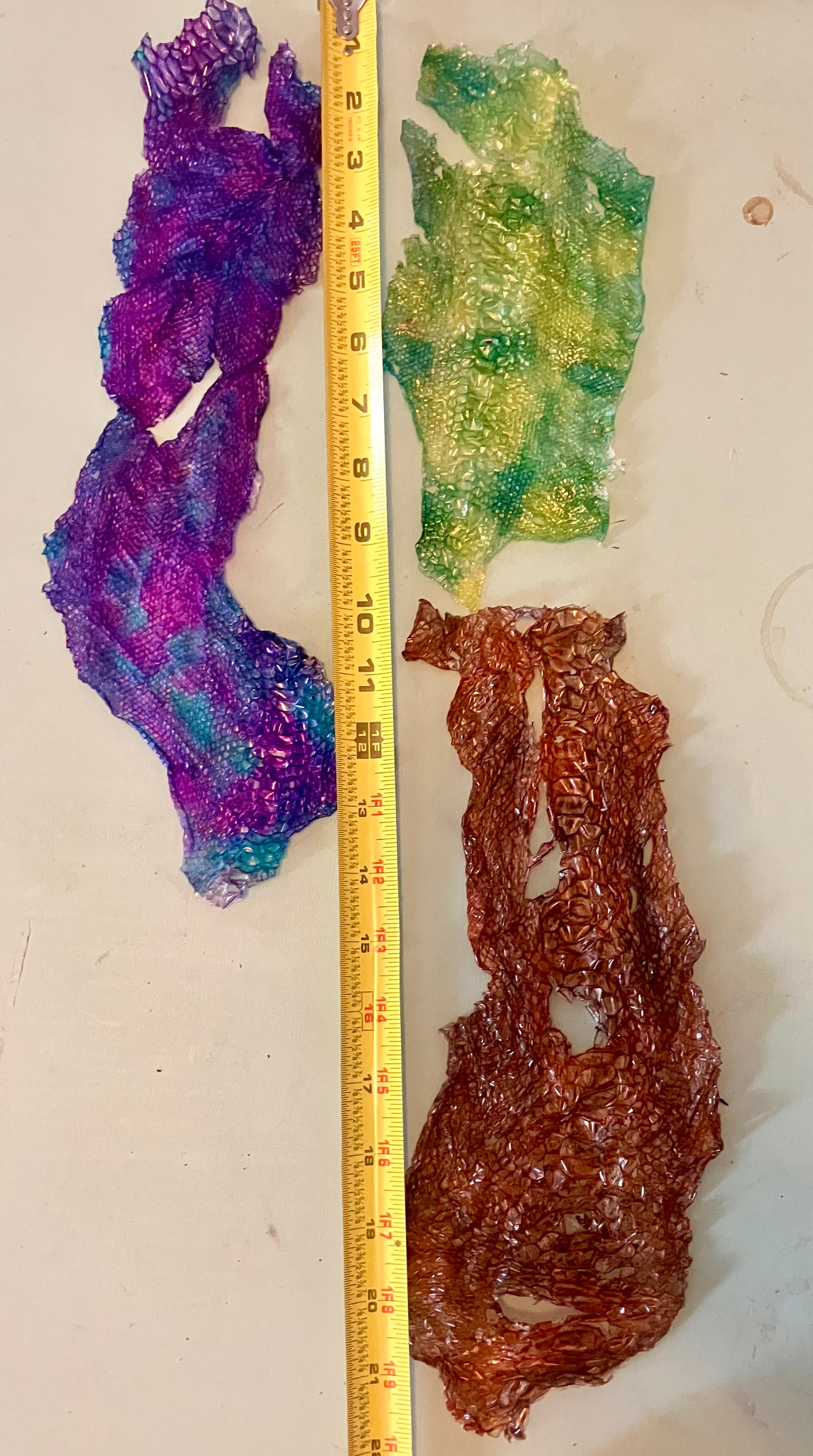 Multi pack dyed snake shed pieces