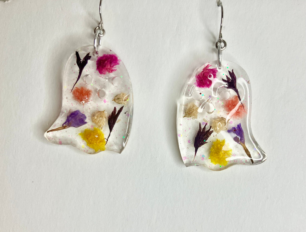 Resin ghost earrings