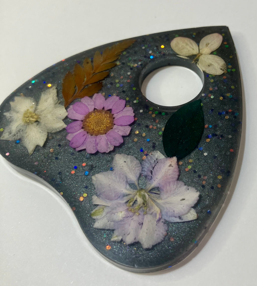 Decorative planchette
