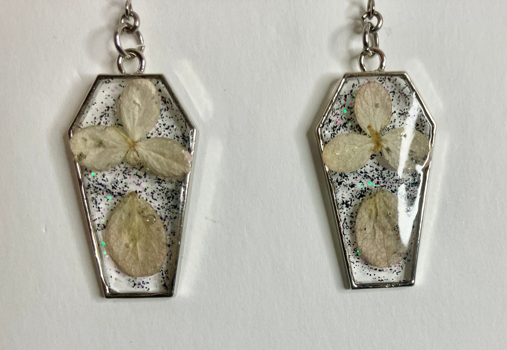 Coffin bezel jewelry