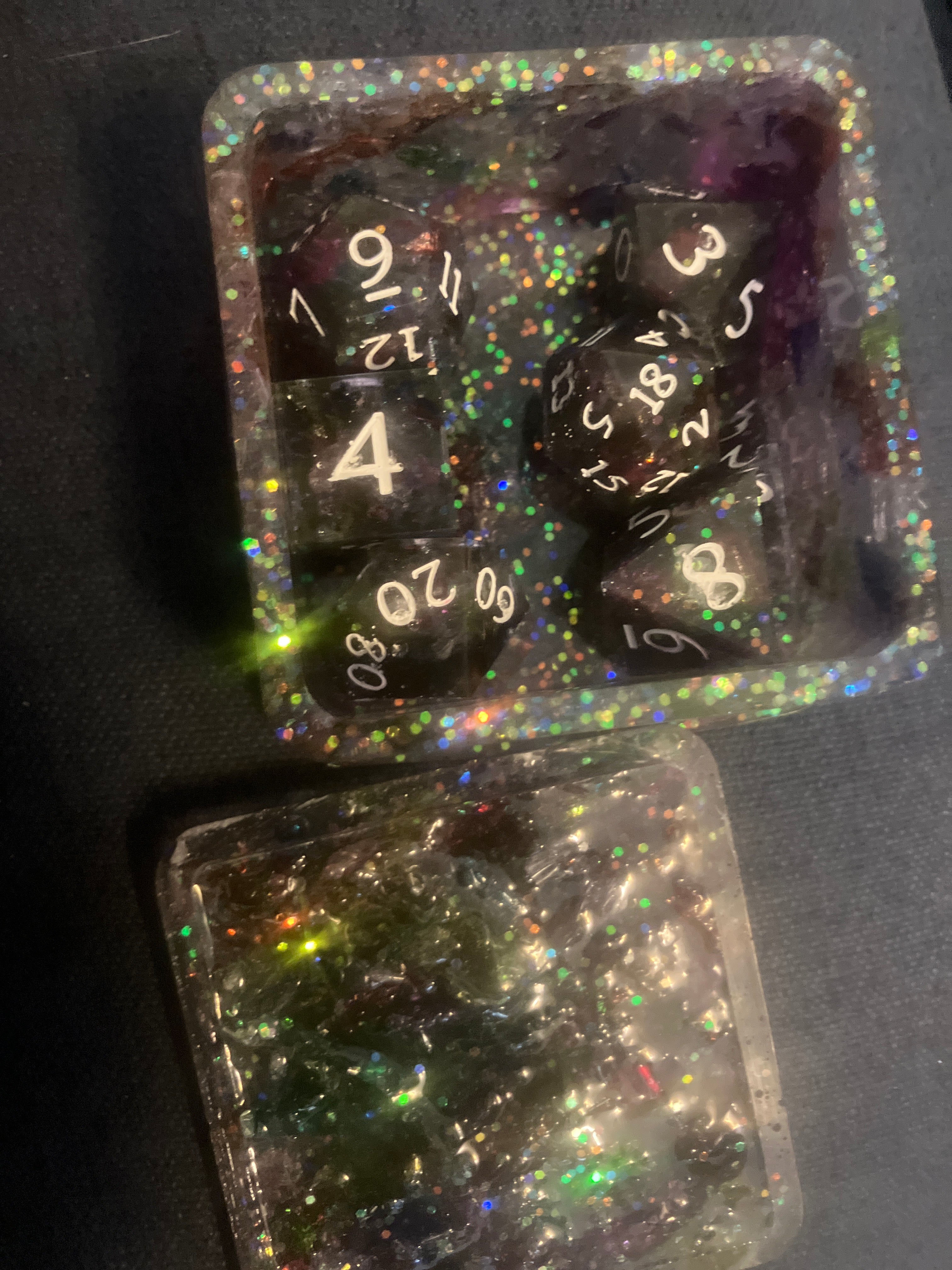 Snake shed dice and box set