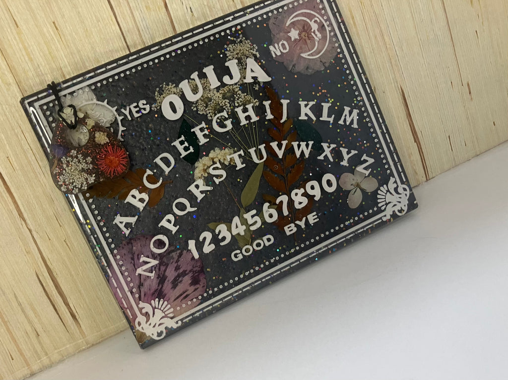 Small resin ouija board/spirit board