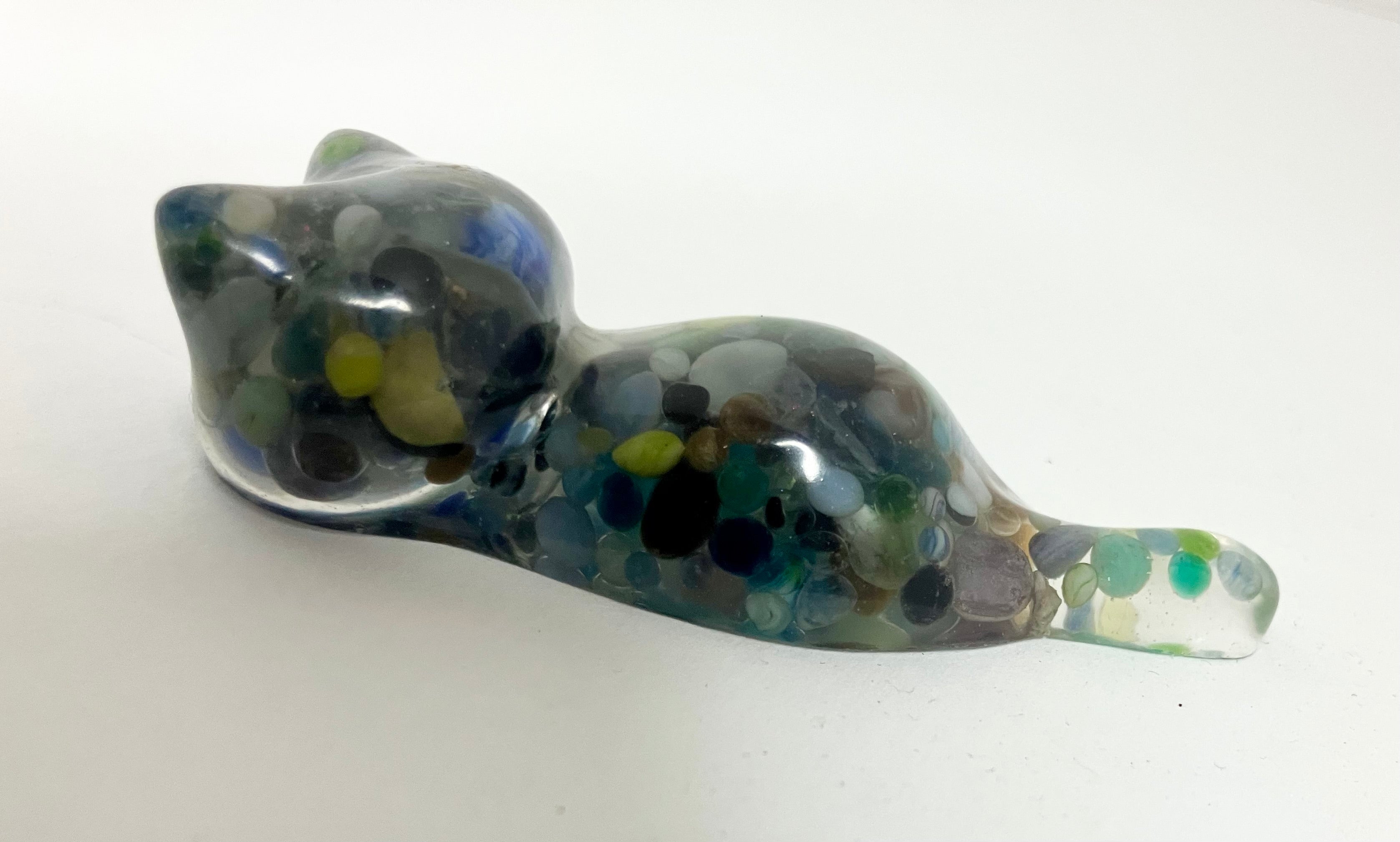 small cat loaf figurines