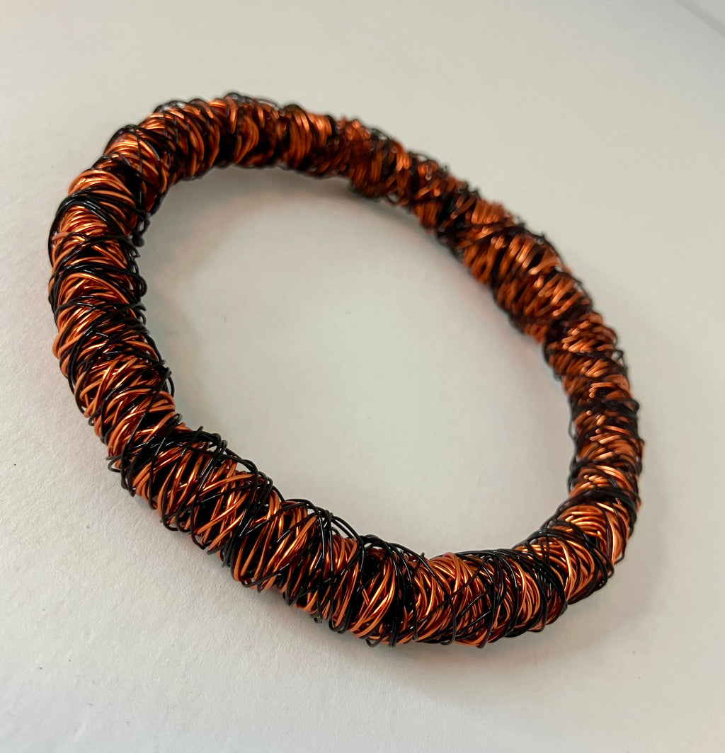 Wire bangle bracelet