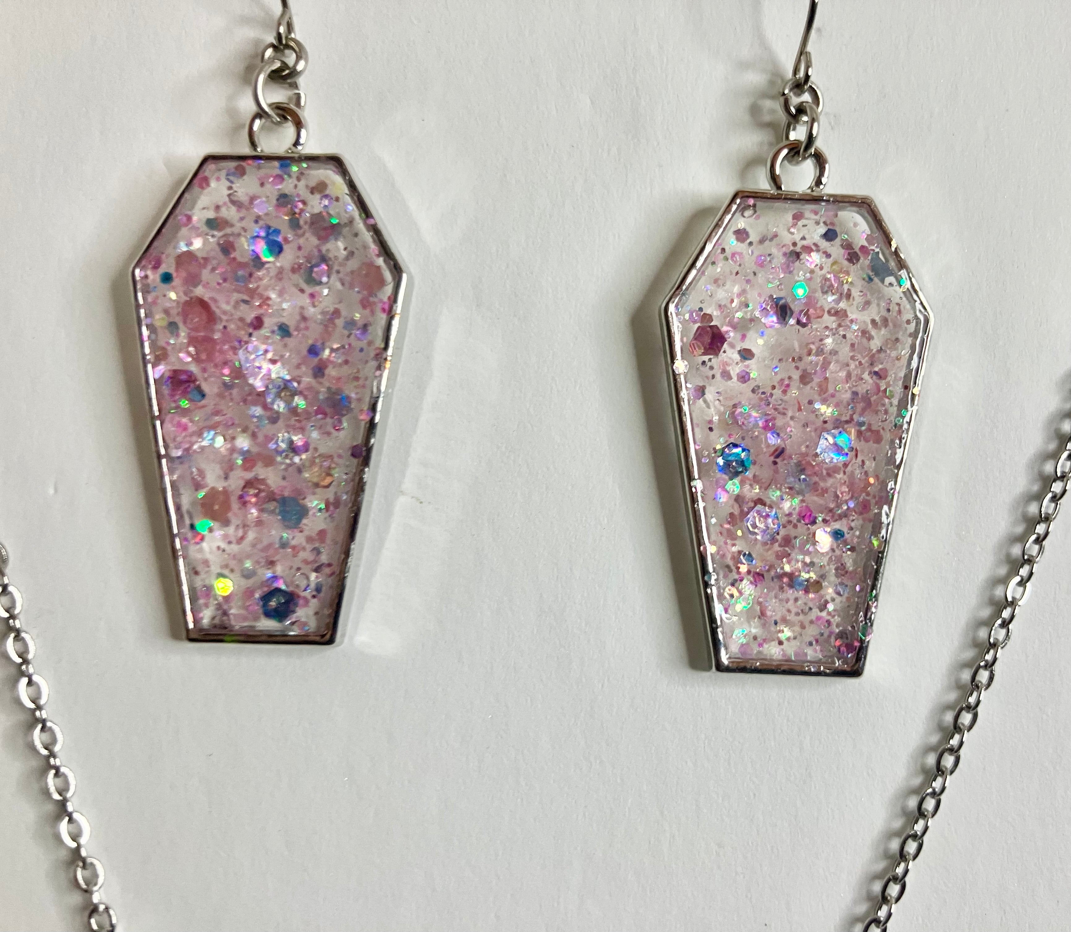 Coffin bezel jewelry