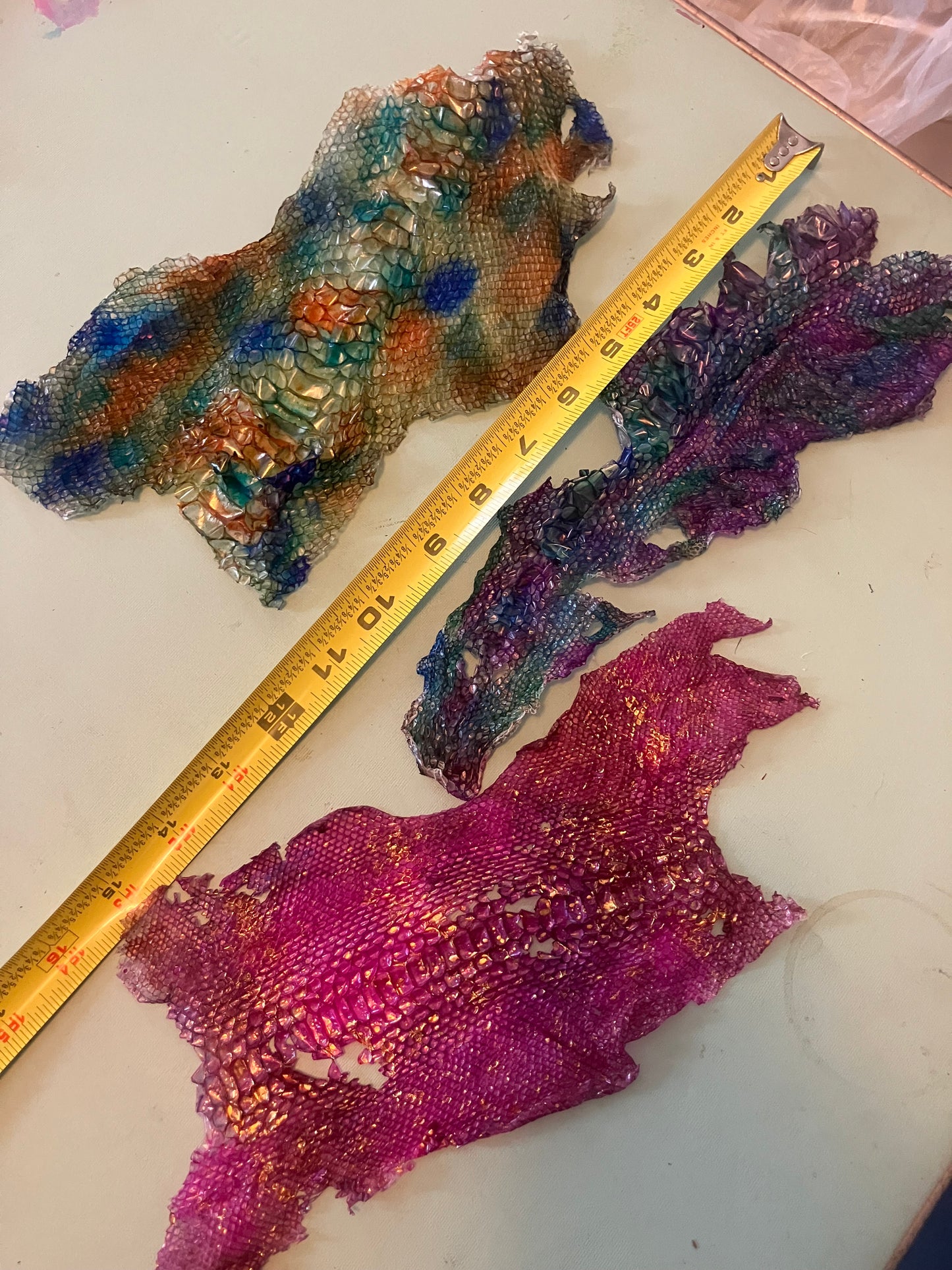 Dyed Snake Shed Pieces — Multi-Pack
