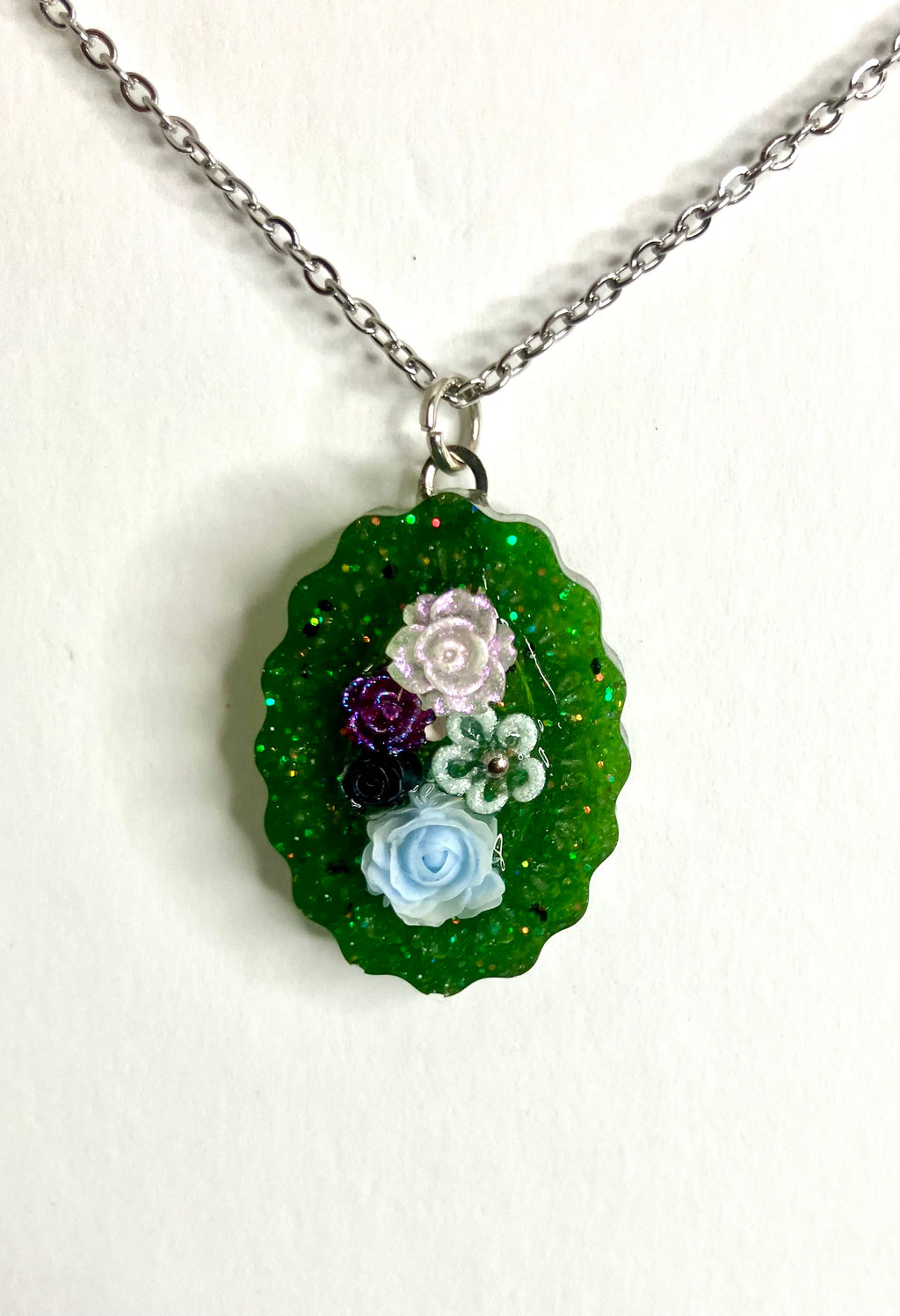 Resin frame pendants