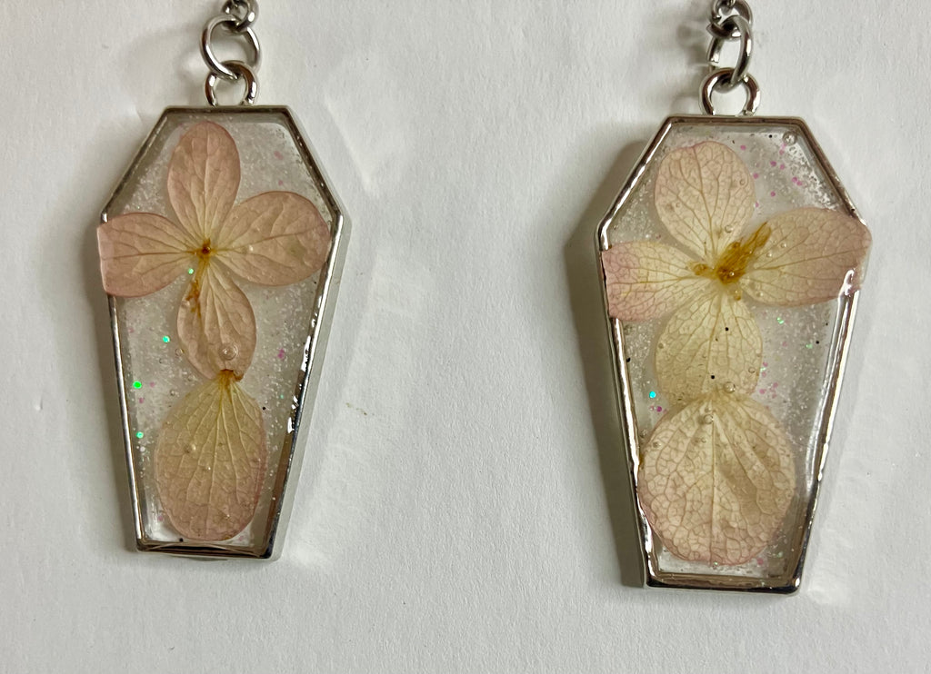 Coffin bezel jewelry