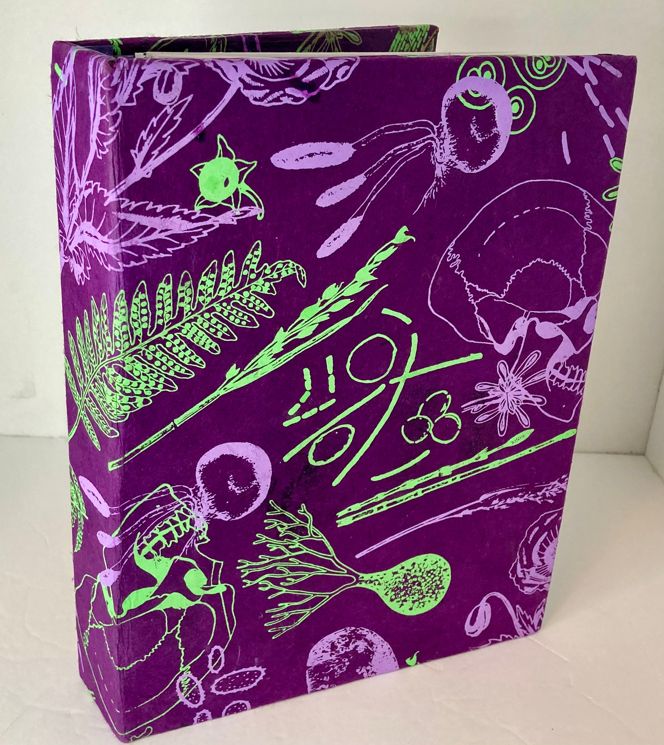 Poisonous plants themed junk journal