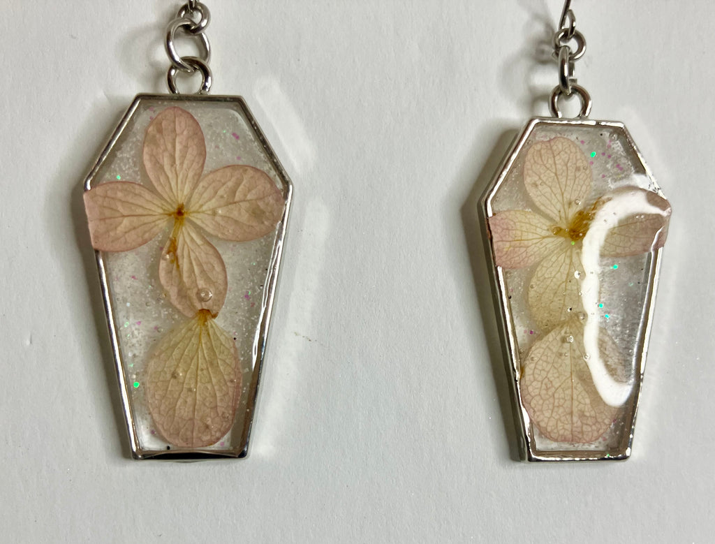 Coffin bezel jewelry