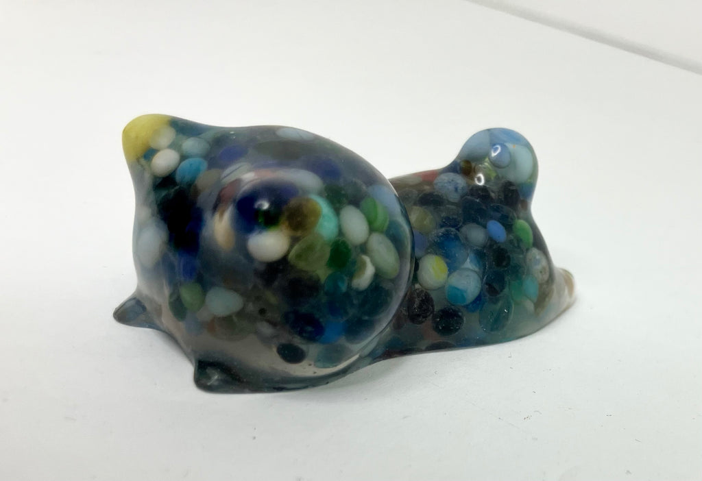 small cat loaf figurines