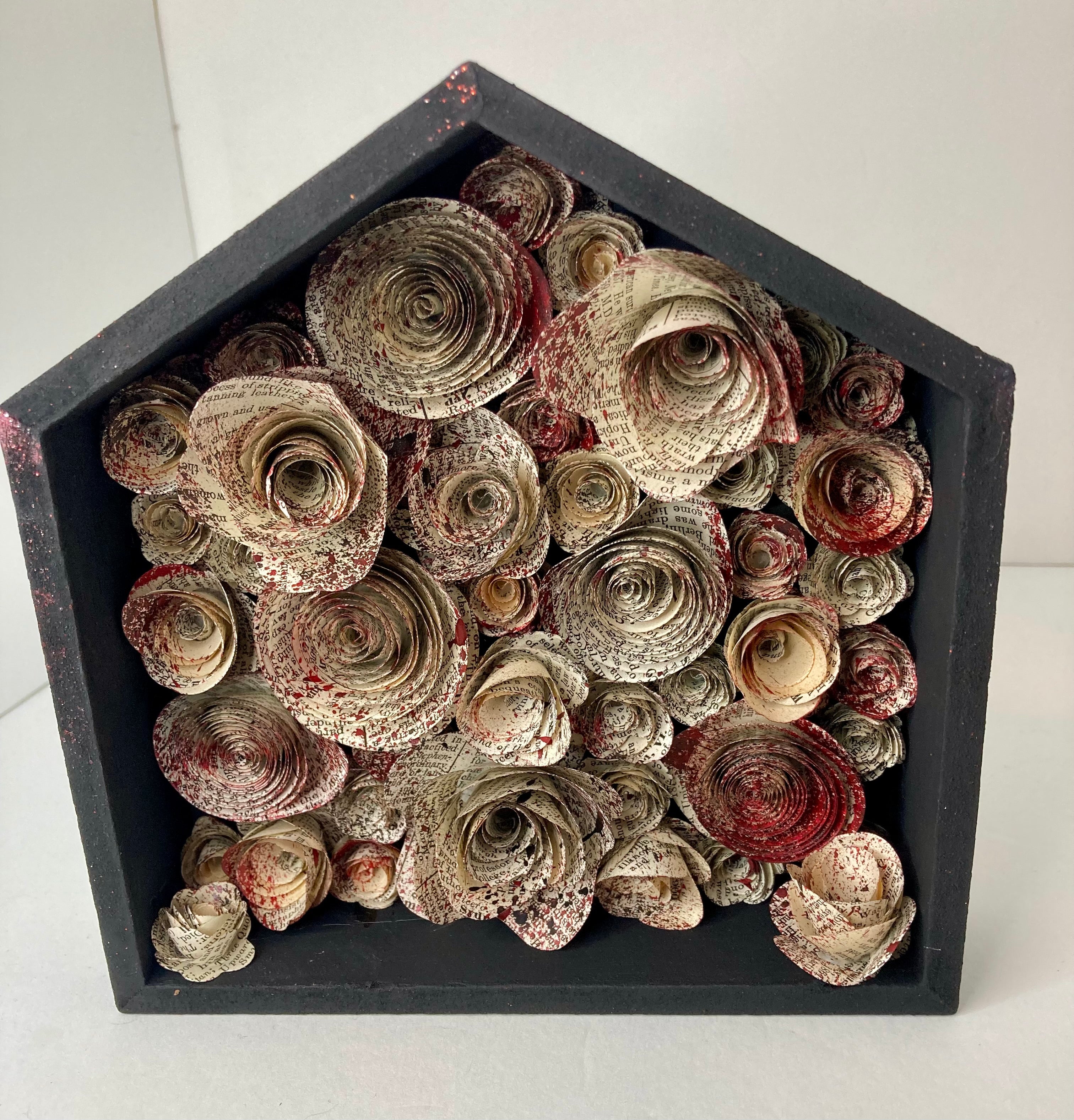 Blood splatter rose box