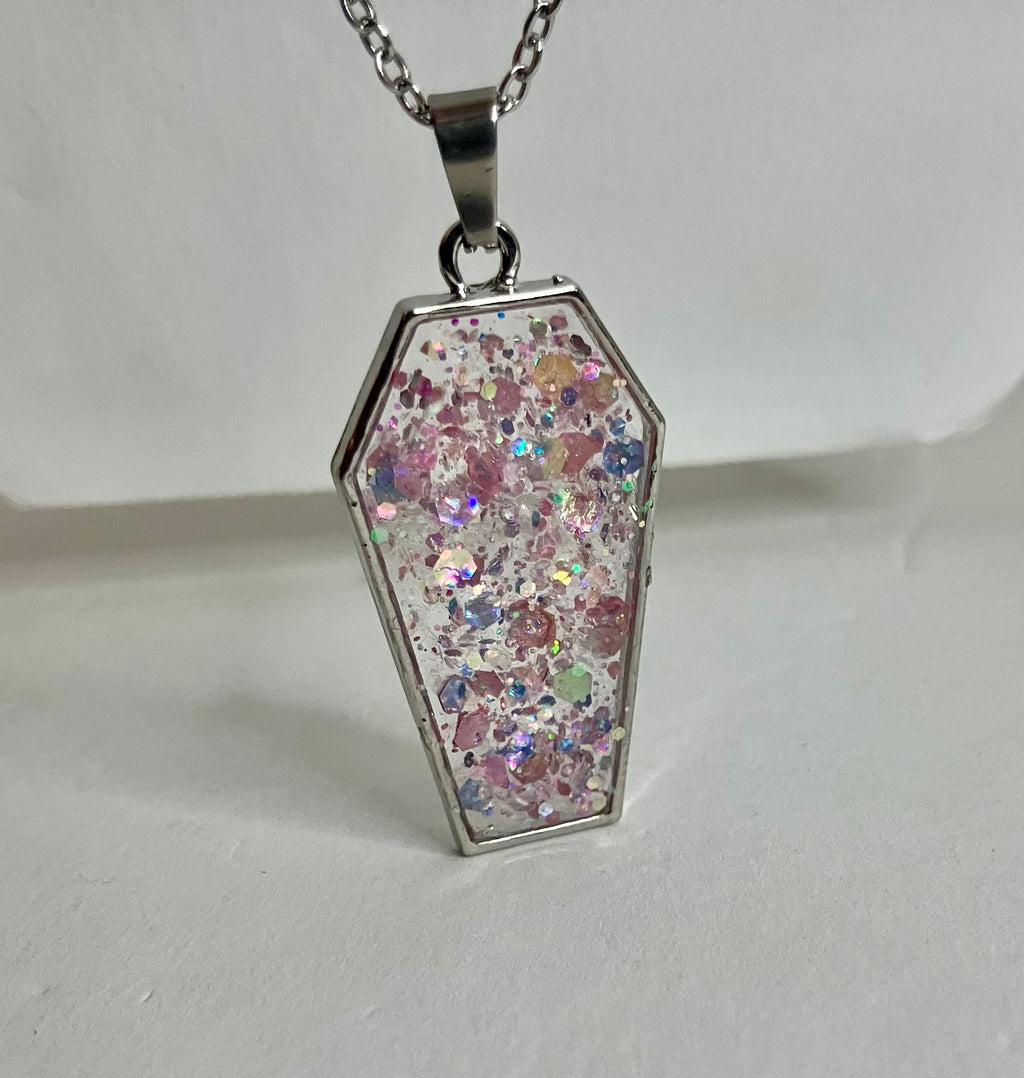 Coffin bezel jewelry