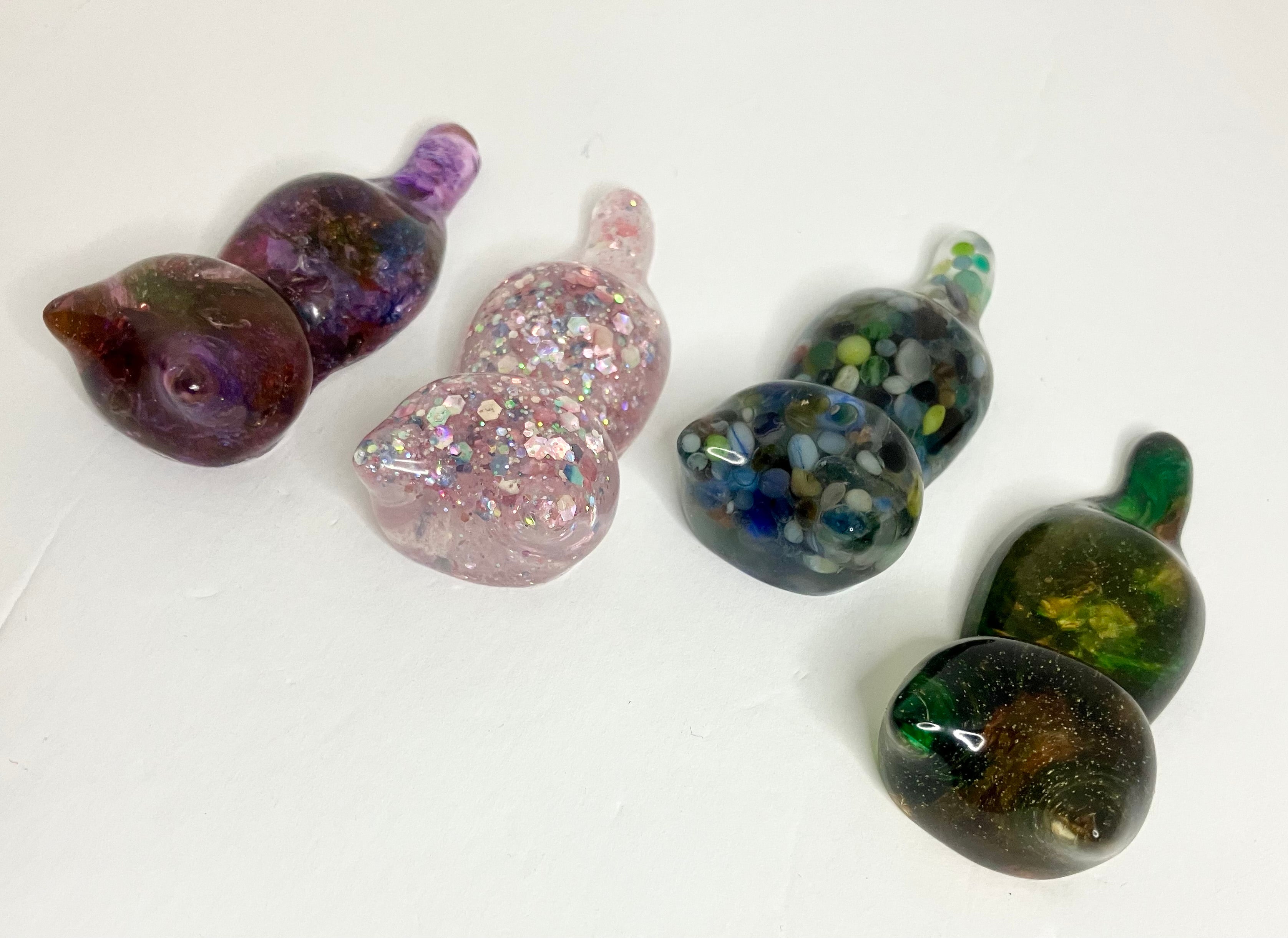 small cat loaf figurines