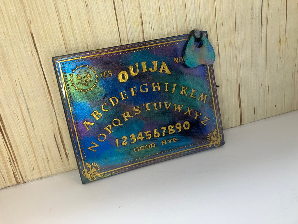 Small resin ouija board/spirit board