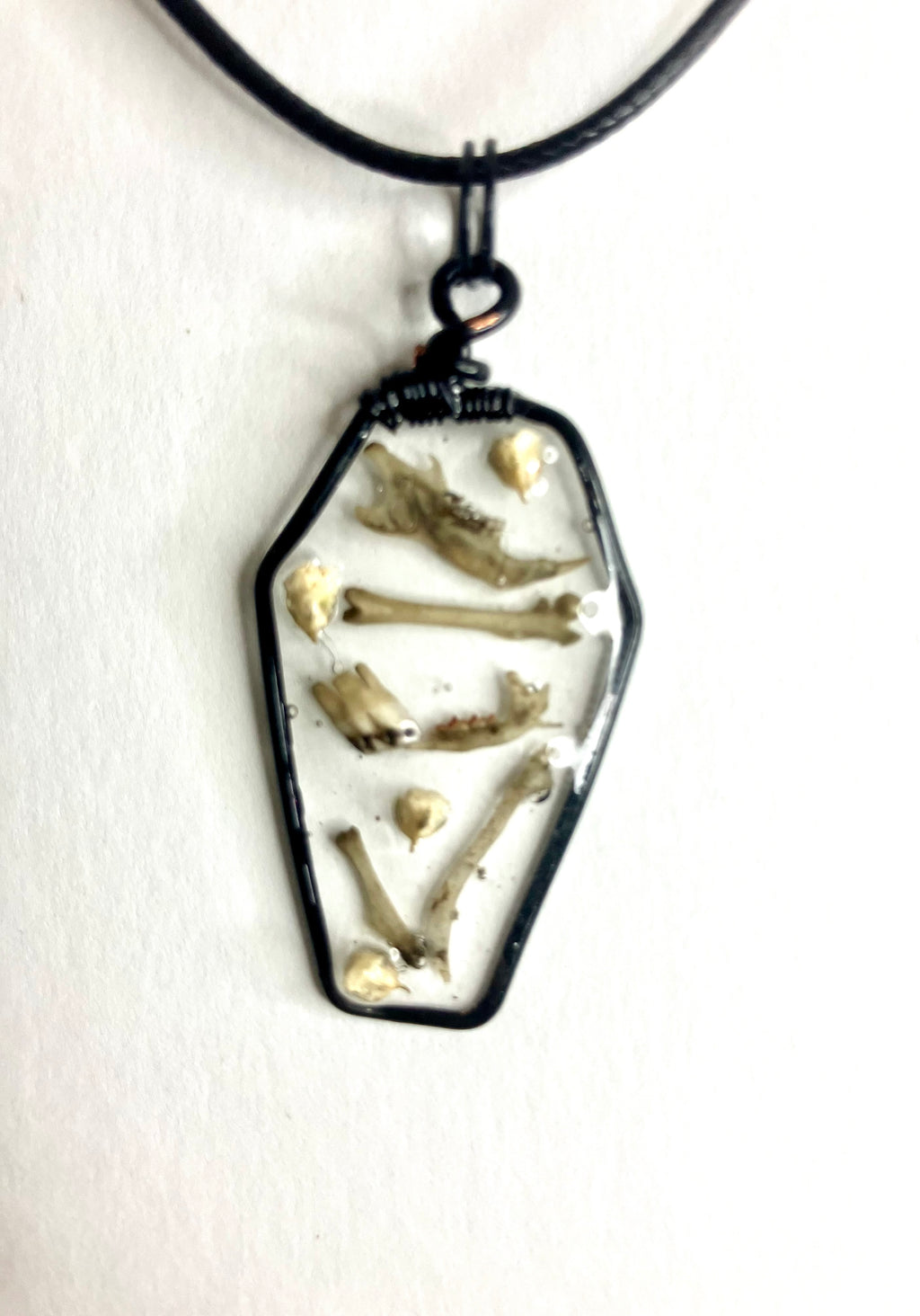 Resin frame pendants