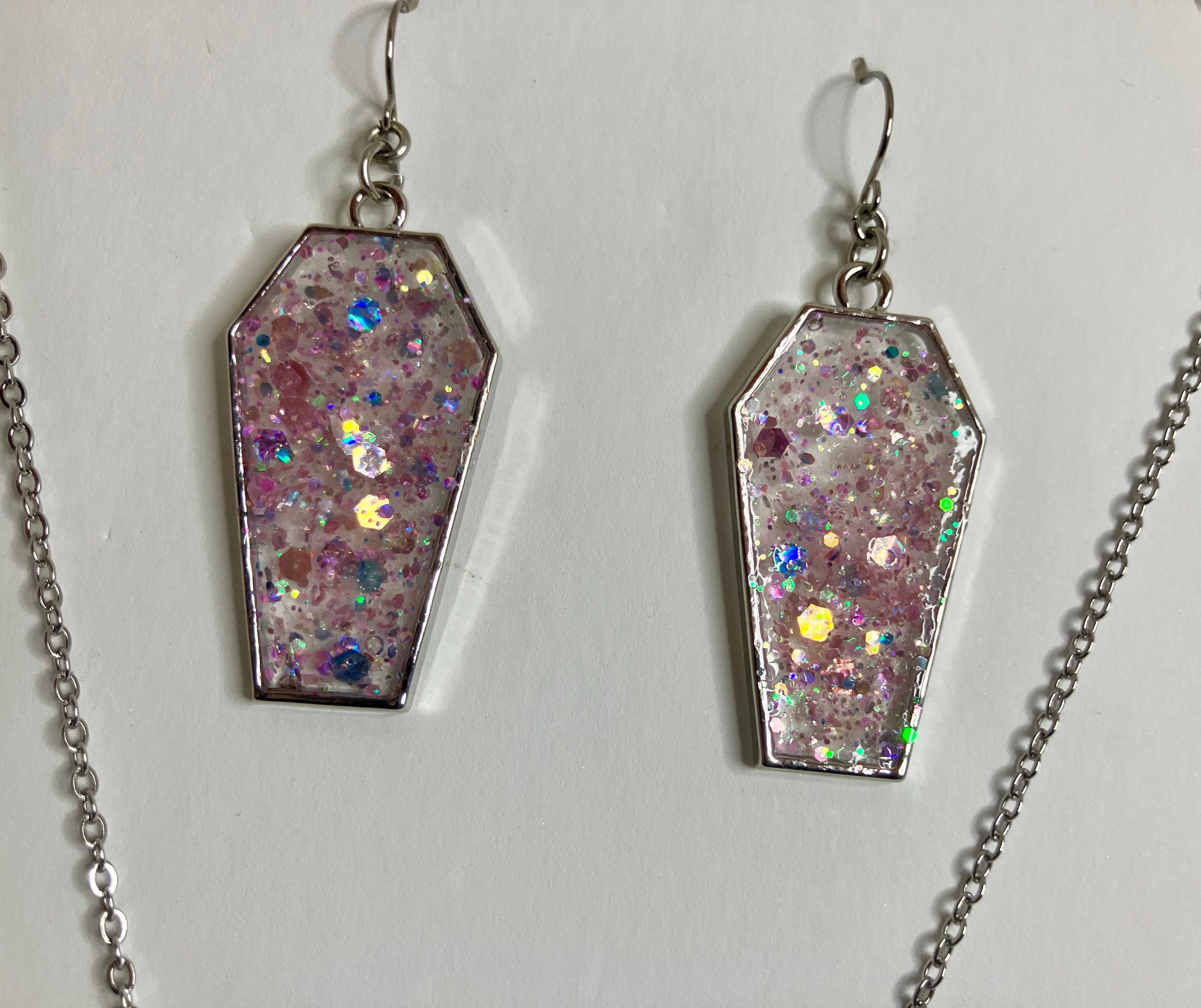 Coffin bezel jewelry