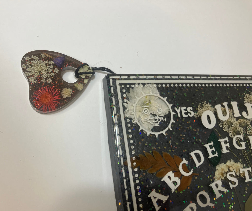 Small resin ouija board/spirit board