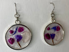 Dried flowers in resin jewelry
